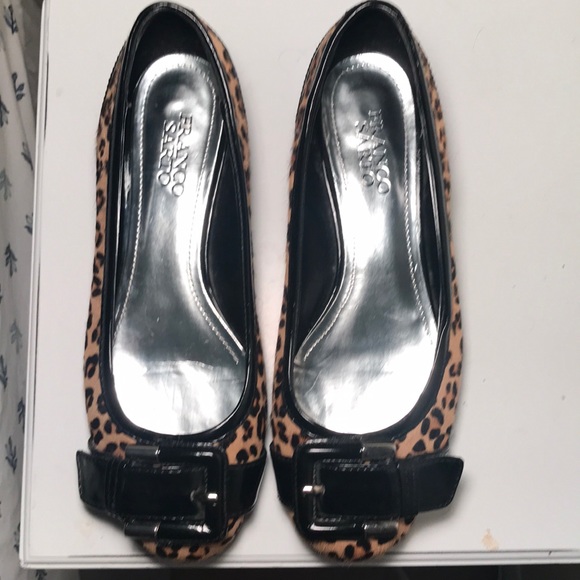 Leopard print and patent leather flats - Picture 1 of 7